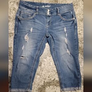 Series 31 Short & Sexy Selena Distressed Capris
